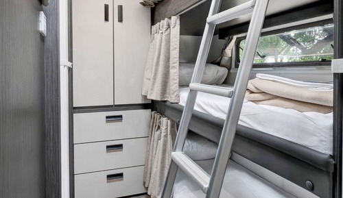 Jayco Van - Sleeps 4