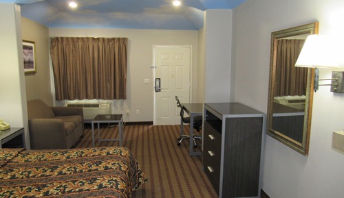 Standard Room, 1 King Bed, Smoking