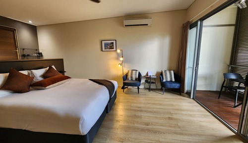 Superior Room, 1 King Bed