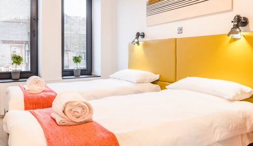 Standard Twin Room
