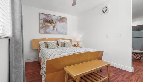 Standard Apartment, 1 Queen Bed with Sofa bed, Non Smoking (Suite Two)