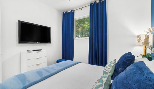 Standard Apartment, 1 Queen Bed with Sofa bed, Non Smoking (Suite Nine)