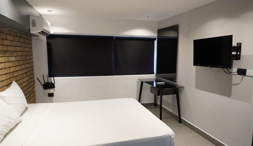 Executive Studio, 1 Queen Bed, Kitchenette, City View