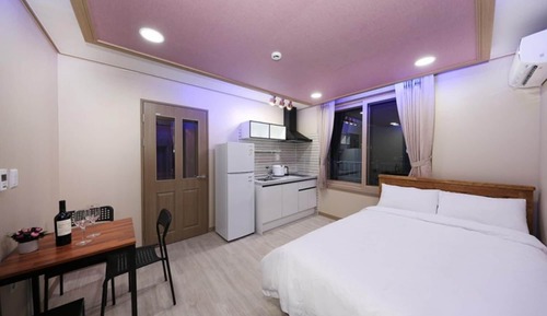 Room (Double Room-4)