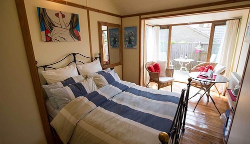Double Room (Room 2)