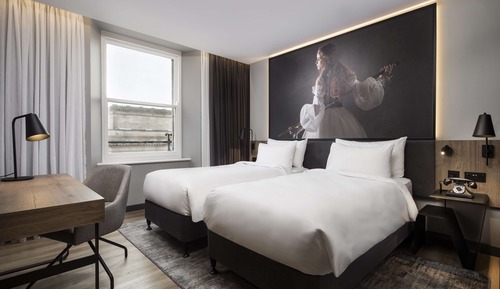 Superior Room (Lime St View)
