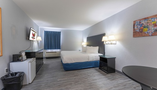 Basic Single Room, 1 King Bed