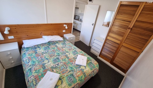 Standard Room, One Bedroom, Kitchen (Unit 8)