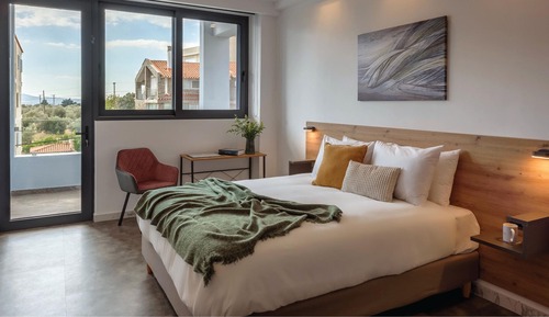 Superior Room, 1 Queen Bed, Second Floor Balcony, City View