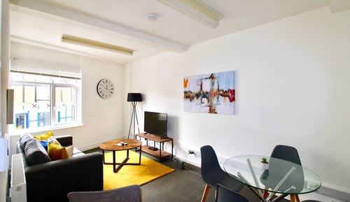 Apartment, Multiple Beds