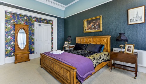 Double Room (Room 3)