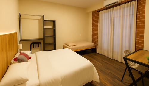 Luxury Triple Room, Multiple Beds, Air conditioning, City View