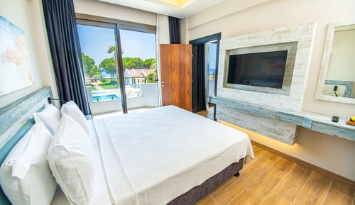 Deluxe Suite, Sea View