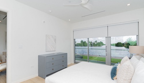 Premium Condo, 2 Bedrooms, Canal View