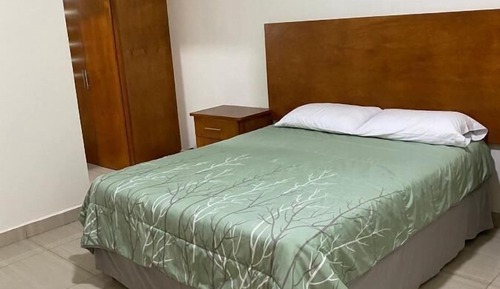 Business Suite, 1 Queen Bed, Non Smoking