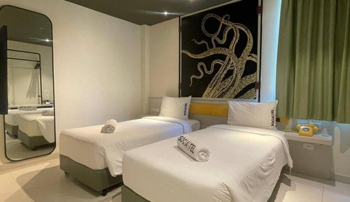 Standard Twin Room