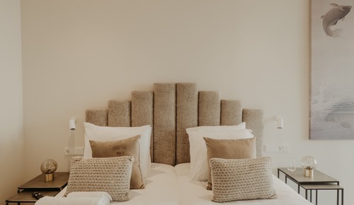 Studio, 2 Bedrooms