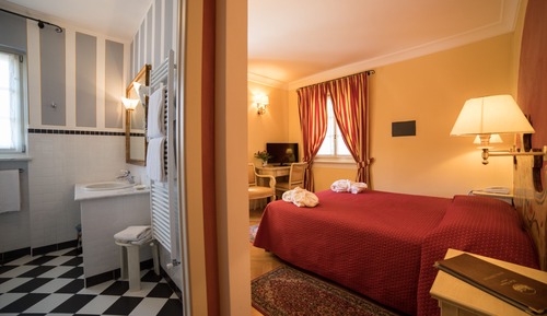 Queen Room