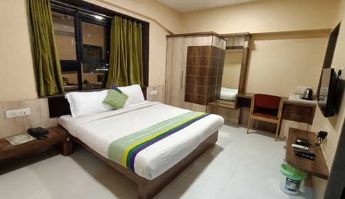 Deluxe Double Room, 1 Double Bed, Non Smoking, Executive Level