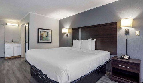 Room, 1 King Bed, Non Smoking (Efficiency)