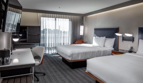 Room, 2 Queen Beds, Non Smoking (Mobility/Hearing Accessible, Tub)