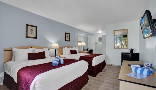 Standard Double Room, Men only, Pool View
