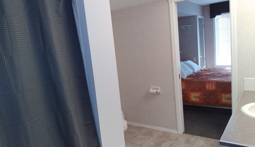 Comfort Condo, 1 King Bed with Sofa bed, Jetted Tub, Mountain View