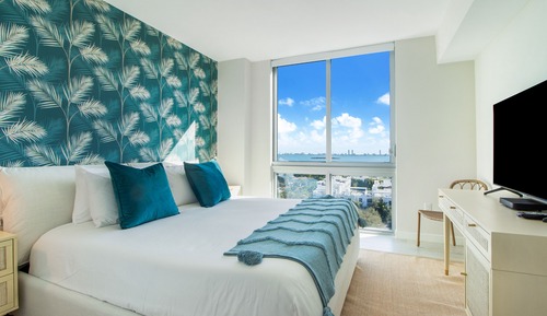 2 Bedroom Apartment with Balcony