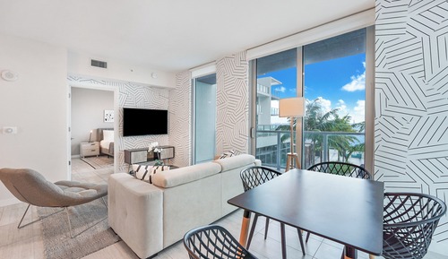 Bay View 1 Bedrom with Balcony