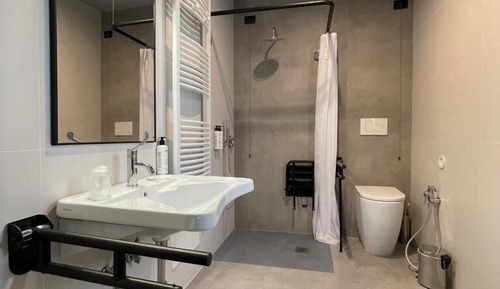 Basic Double or Twin Room, Accessible