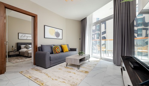 One Bedroom family apartment with Canal View
