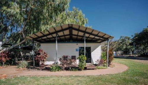 Standard Studio Cabin - Sleeps 3