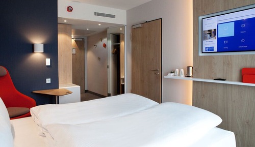 Standard Room, 1 Queen Bed