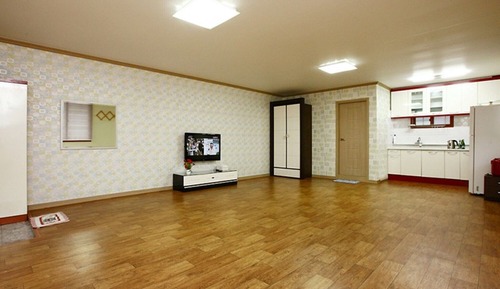 Room (Group Room (Ondol))