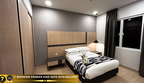 2-Bedroom Premier King Suite with Balcony