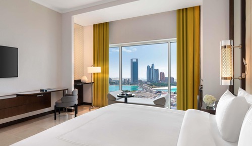 Deluxe Room, 1 King Bed (Corniche view)