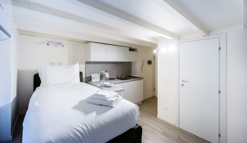 Studio, 1 Twin Bed, Microwave