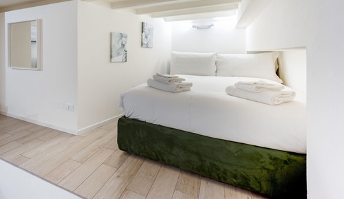 Studio, Multiple Beds