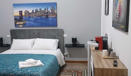 Deluxe Double Room (Pomelia)