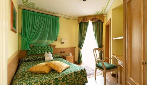 Classic Single Room