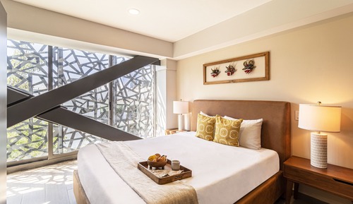 Two bedroom apartment with city view