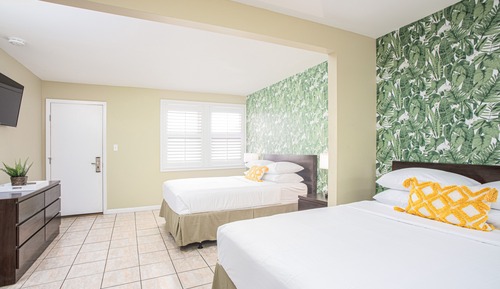 Double Full w/ Breakfast Nook