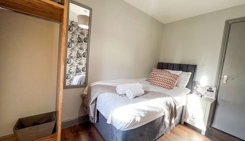 Economy Single Room, Shared Bathroom