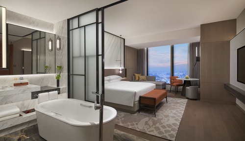 Club Room, 1 King Bed (Club Access)