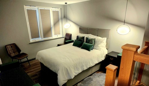 Deluxe Suite, 1 Queen Bed