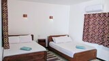 Basic Quadruple Room, 2 Queen Beds