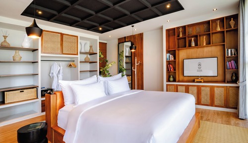 Three Bedroom mountain view Pool Villa