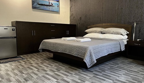 Economy Suite