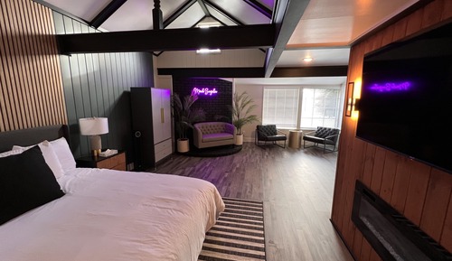Elite Room