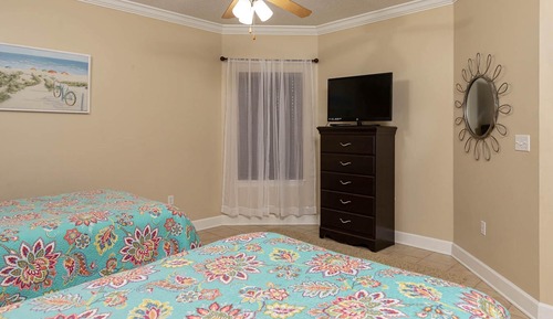 Condo, 3 Bedrooms
